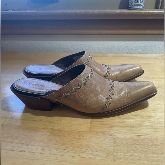 Sonora Shoes - Sonora Western Beige Leather Studded Mules Slides Size 9